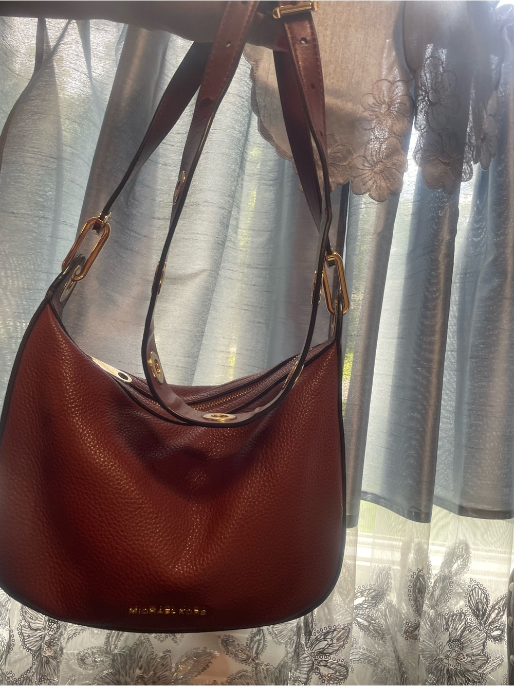 Michael Kors Wine Pebbled Leather Hobo Bag with Gold Logo - Picture 3 of 4